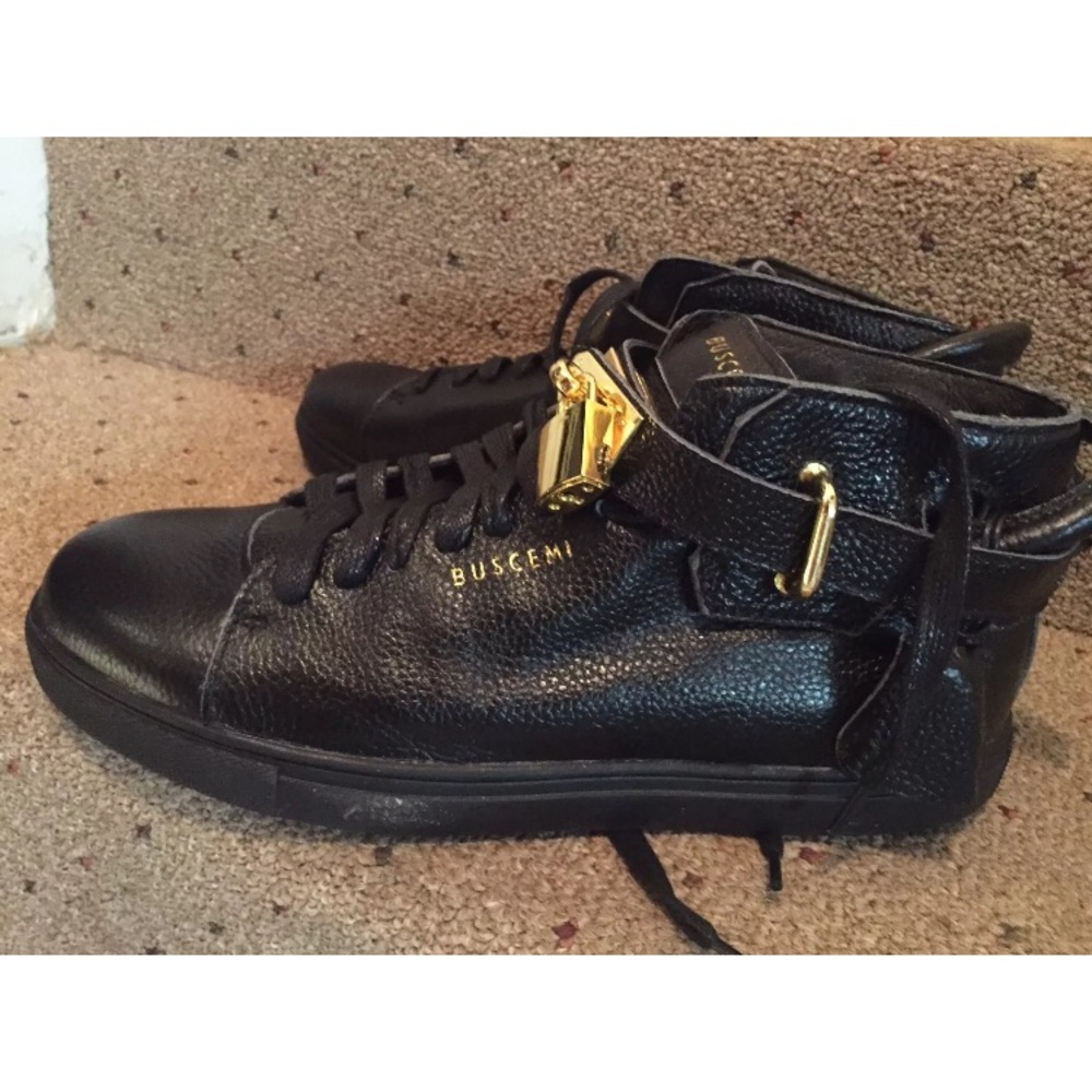 Size 41 Women's Black Buscemi Gold Lock Sneaker